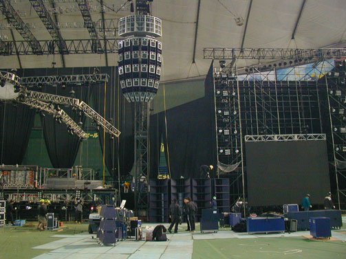 Jamiroquai in Japan - 43,000 seat arena